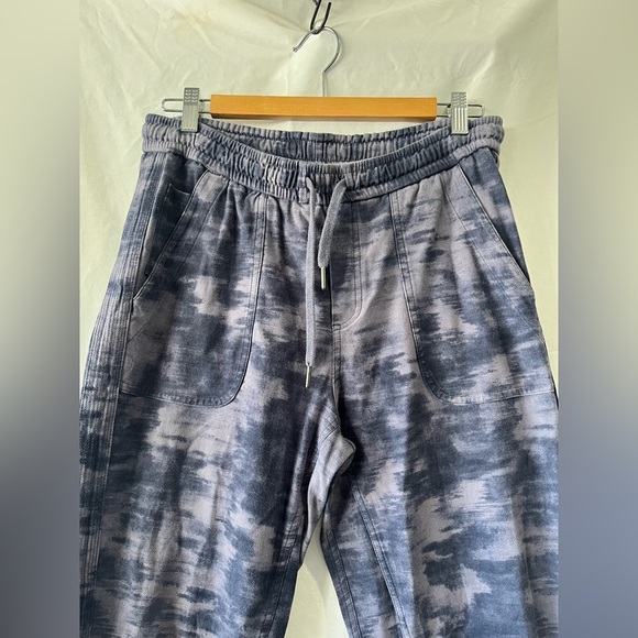 Athleta Farrallon Printed Purple Blue Jogger Size 10 - Picture 4 of 8